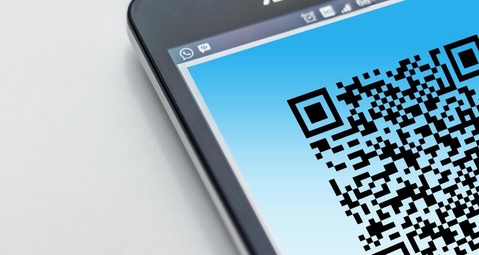 Використання QR-кодів у SMS-маркетингу для зв'язку онлайн та офлайн взаємодії